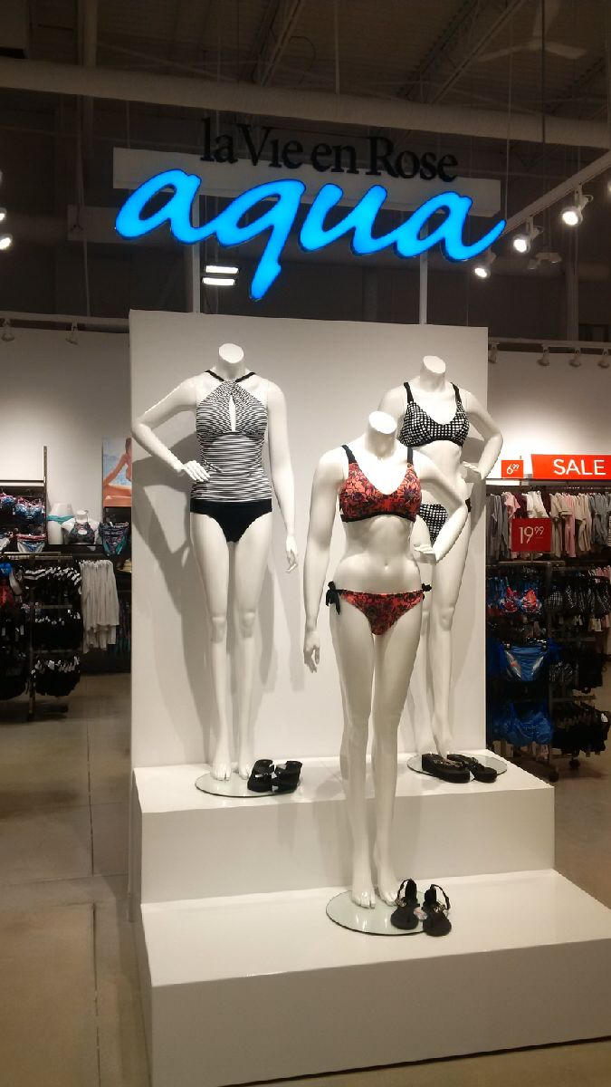La Vie en Rose Tsawwassen Mills | 5000 Canoe Pass Way #198, Tsawwassen, BC V4M 0B3, Canada | Phone: (604) 948-1353