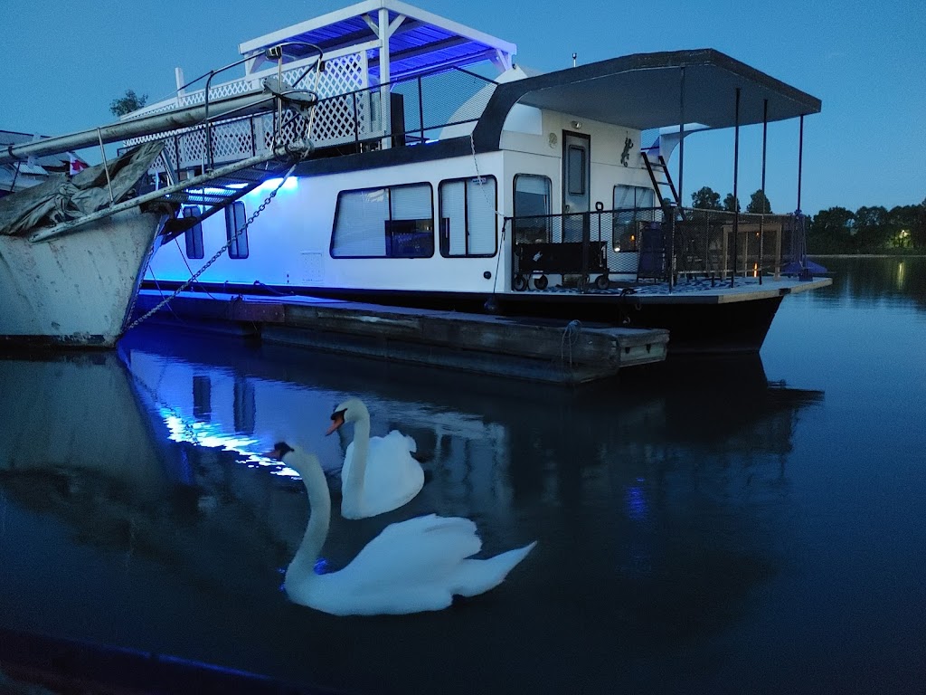 RIVER BOAT HIDEAWAY | 101 Jardine St, New Westminster, BC V3M 5M2, Canada | Phone: (778) 927-4827