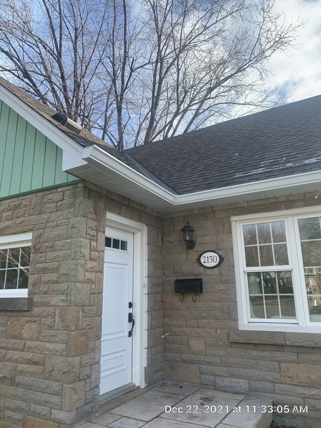 Custom Contracting Eavestrough repair london | 100 Kellogg Ln, London, ON N5W 2T5, Canada | Phone: (226) 408-4962