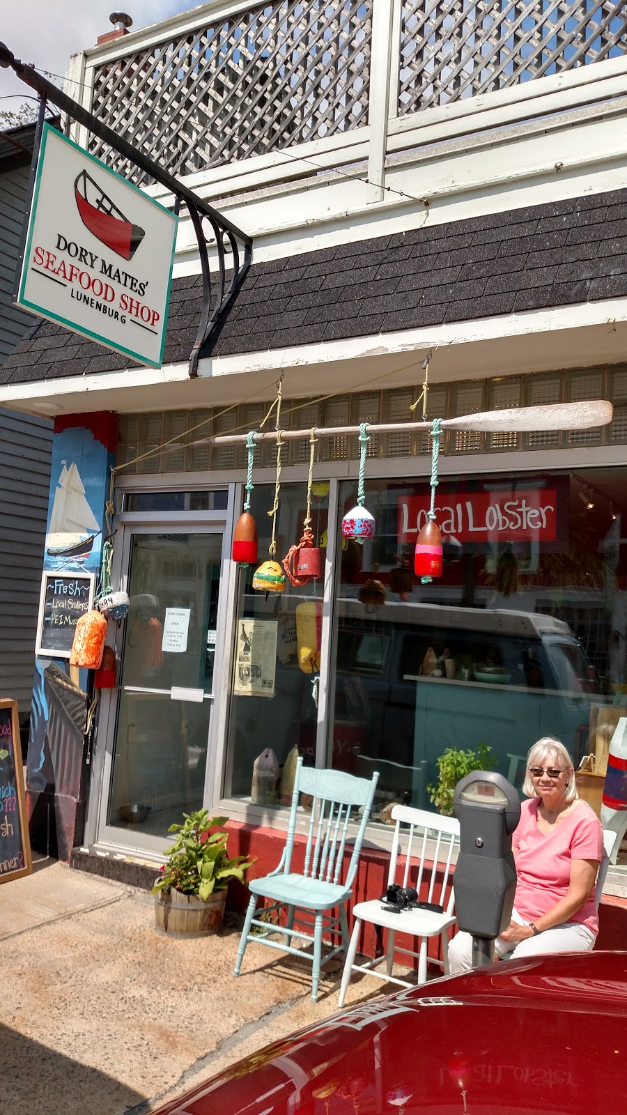 Dory Mates’ Seafood Shop | 11 Lincoln St, Lunenburg, NS B0J 2C0, Canada | Phone: (902) 521-7067