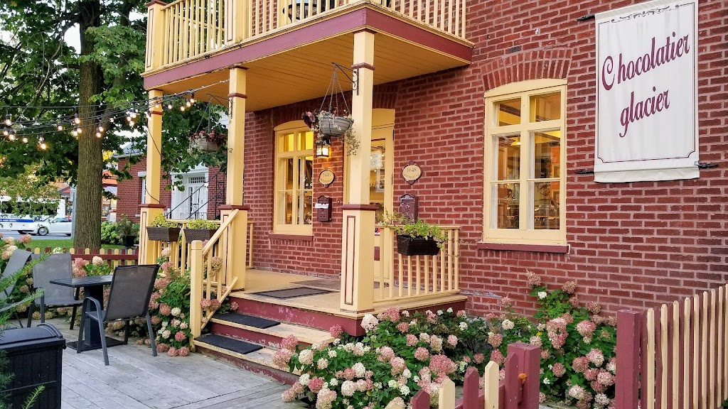 FG Chocolatiers | 1634 Av. Bourgogne, Chambly, QC J3L 1Y7, Canada | Phone: (450) 447-4707
