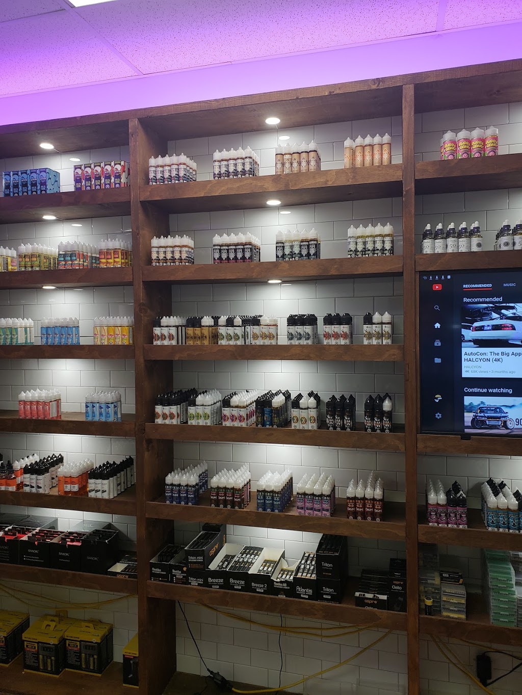 Flamingo Vape Shop | 2565 Portage Ave #103, Winnipeg, MB R3J 0P4, Canada | Phone: (204) 219-8787 ext. 5