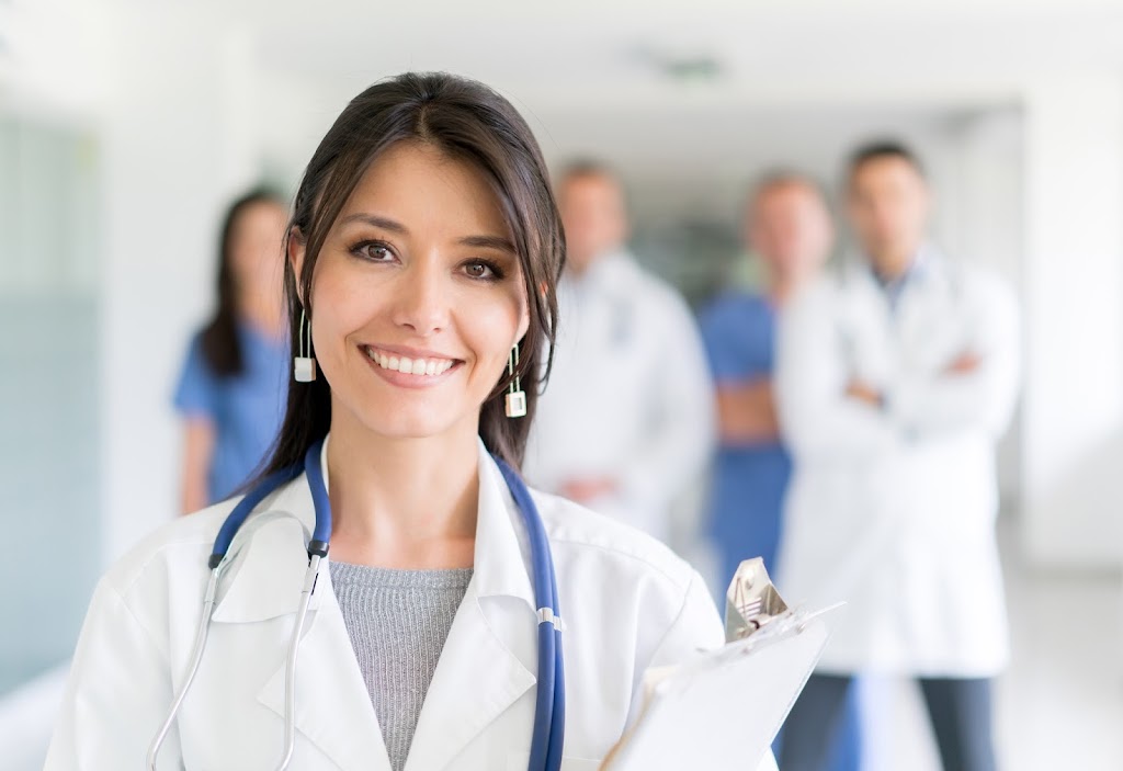 Helping Hands Healthcare | 6711 Mississauga Rd, Mississauga, ON L5N 2X4, Canada | Phone: (905) 285-0202