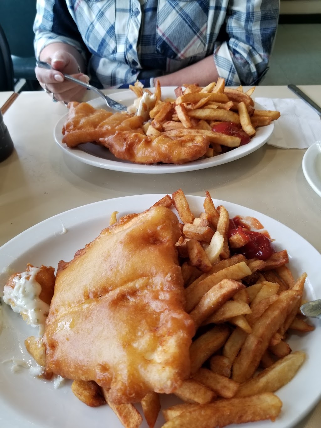 Chubbys Fish N Chips | 2290 Islington Ave, Etobicoke, ON M9W 3X2, Canada | Phone: (416) 741-6200