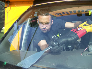 We Come To You Auto Glass | 29490 Ashland Ave, Harrison Charter Township, MI 48045, USA | Phone: (313) 790-9933