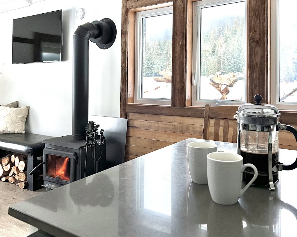Blackwater Valley Lodge | 2700 Blackwater Lake Rd, DArcy, BC V0N 1L0, Canada | Phone: (604) 329-5859
