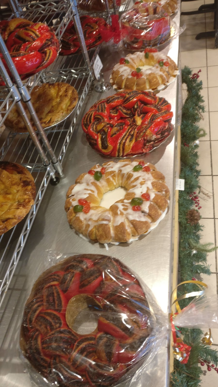 Brunos Bakery & Café | 808 Innisfil Beach Rd, Innisfil, ON L9S 2C3, Canada | Phone: (705) 315-1661
