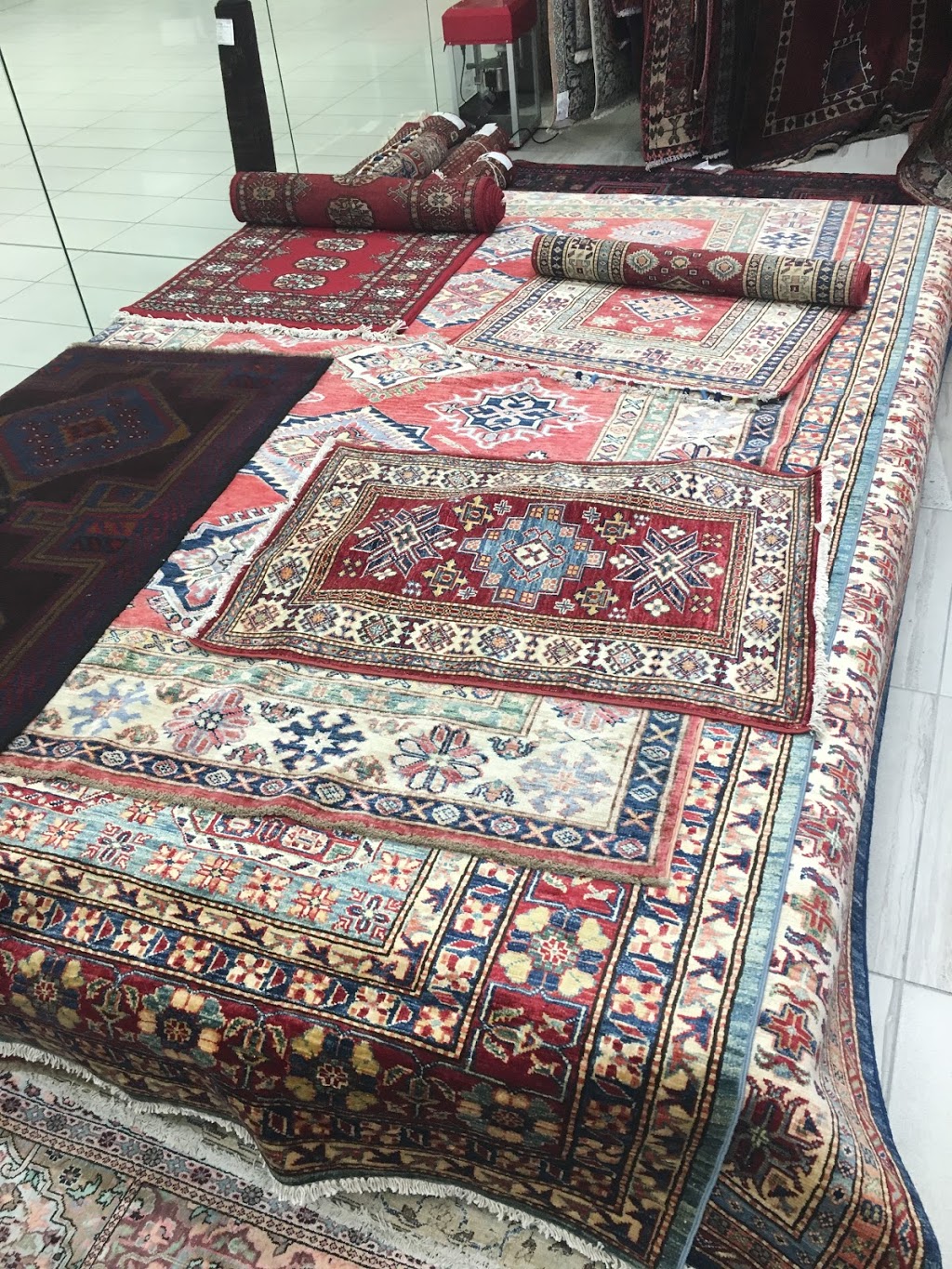 Horizon Rugs | New Horizon Mall Unit H-27, 260300 Writing Creek Cres, Balzac, AB T4A 0X8, Canada | Phone: (403) 617-9648