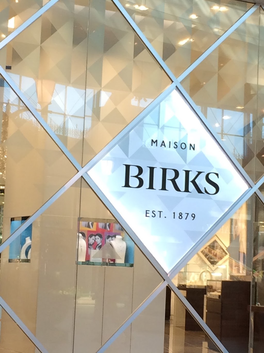 Birks | 3035 Boulevard le Carrefour, Laval, QC H7T 1C8, Canada | Phone: (450) 688-3431