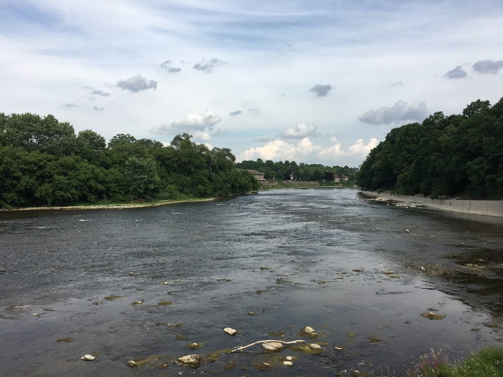 Cobblestone Common | 2M3, Canadá, 27 Grand River St N, Paris, ON N3L 2M3, Canada