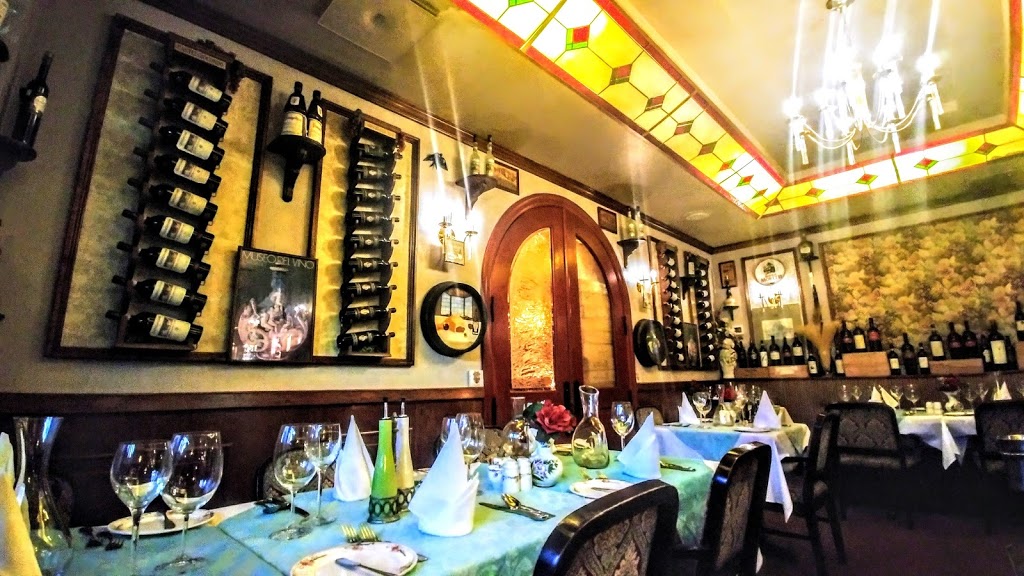 Villa Massimo Restaurant | 120 Boulevard Taschereau, La Prairie, QC J5R 1S8, Canada | Phone: (450) 444-3416