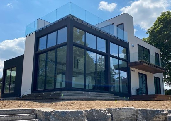 Custom Aluminum Windows and Doors | 31 Hawkins Dr, Barrie, ON L4N 0A7, Canada | Phone: (705) 817-6562