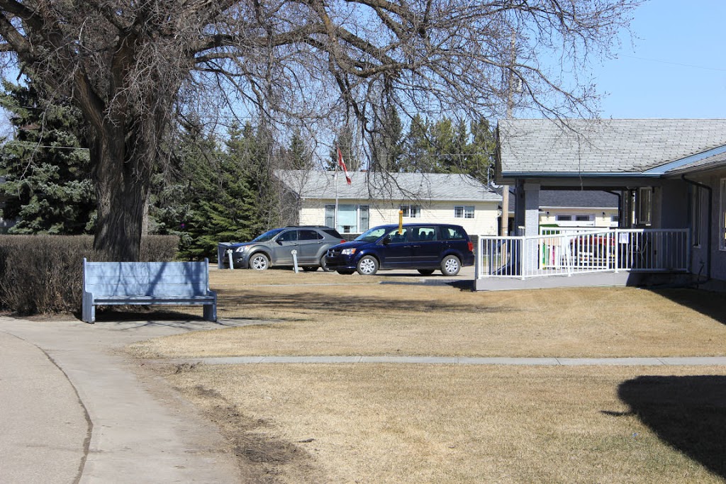 Hayes Haven | 920 McKay St, Indian Head, SK S0G 2K0, Canada | Phone: (306) 695-2049