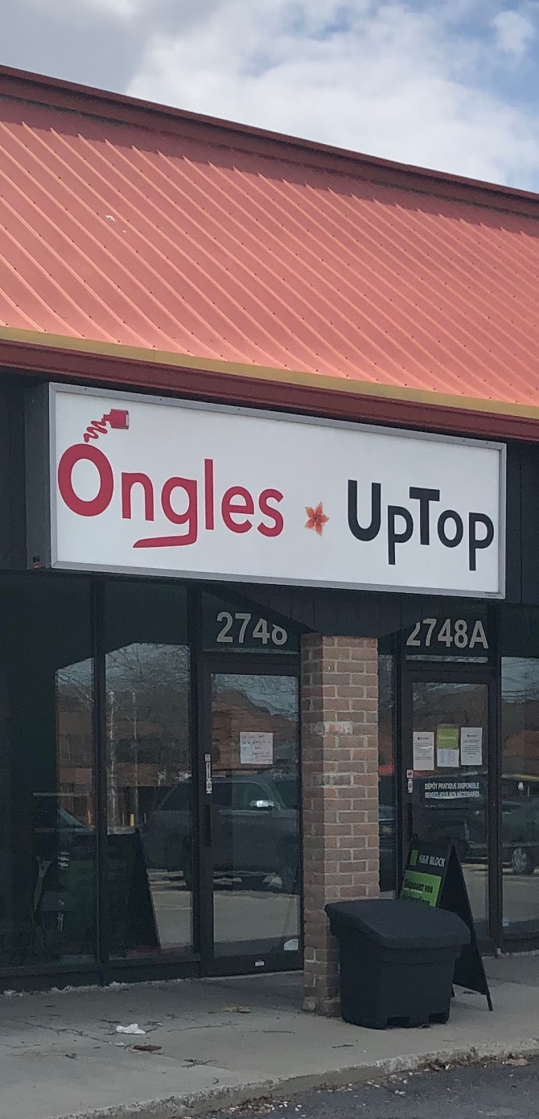 Ongles Dior | 2810 Bd Saint-Charles, Kirkland, QC H9H 3B6, Canada | Phone: (514) 674-0818