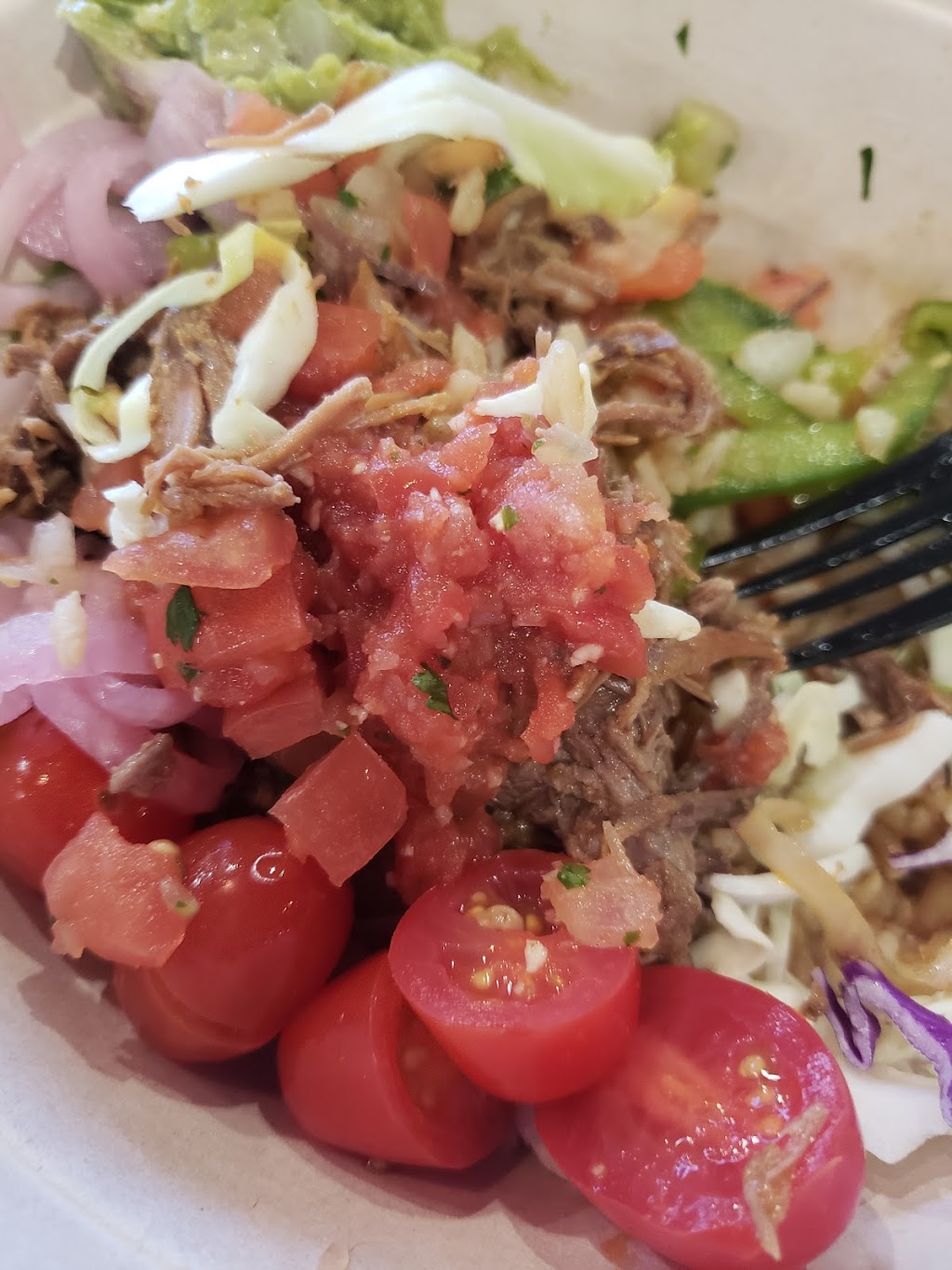 Mucho Burrito Fresh Mexican Grill | 223 North Service Rd W, Oakville, ON L6M 2G2, Canada | Phone: (905) 338-2002
