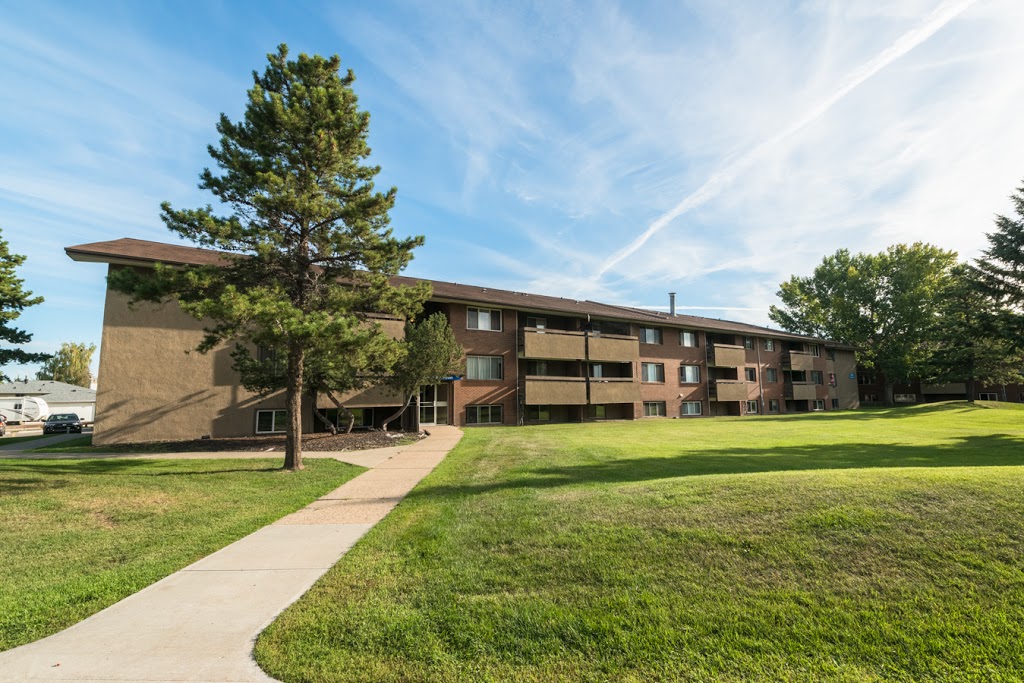 Pinetree Village | 14707 77 St NW, Edmonton, AB T5C 1E7, Canada | Phone: (780) 413-0014