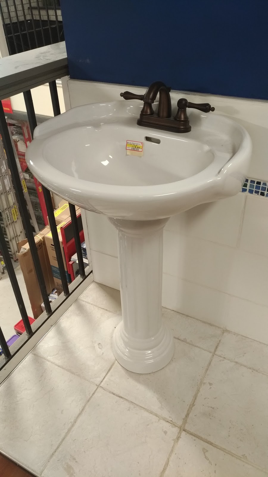 Deka Home Building Centre | 545 Donald B. Munro Dr, Carp, ON K0A 1L0, Canada | Phone: (613) 839-3467