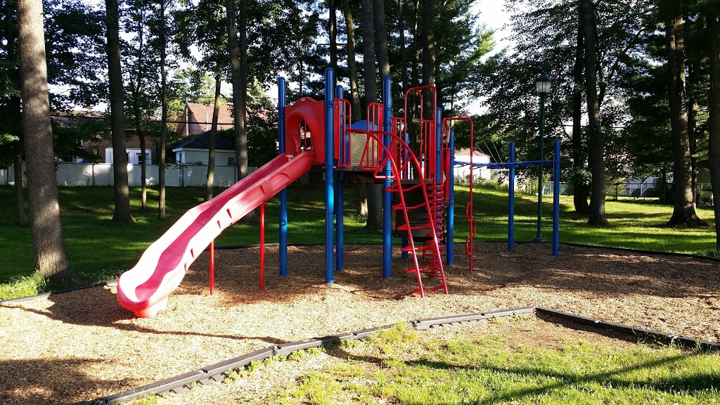 Patinoire Parc Lacroix | 13846 Rue Denis, Mirabel, QC J7J 1C1, Canada