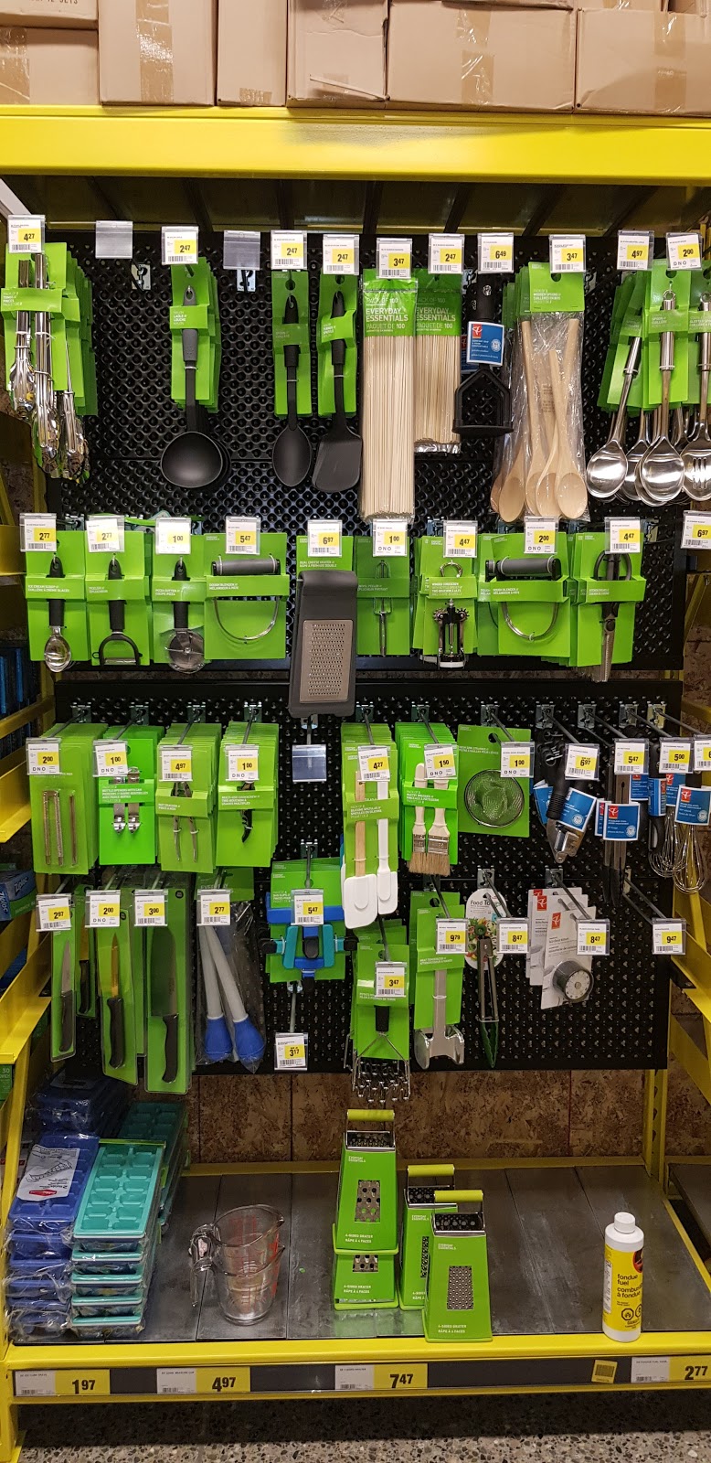 Rays No Frills | 34249 Marshall Rd, Abbotsford, BC V2S 1L8, Canada | Phone: (866) 987-6453