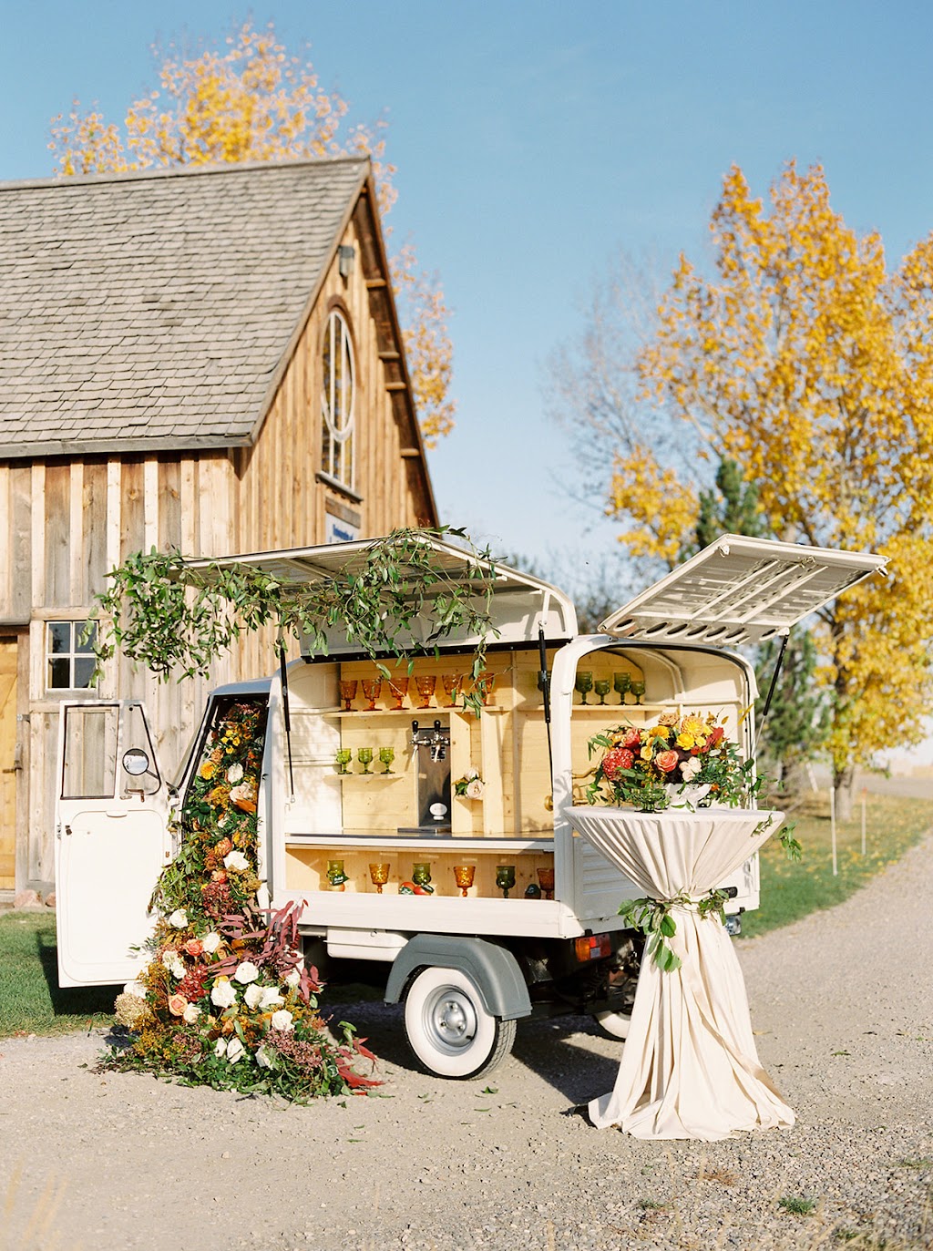 The Prosecco Cart Inc. | 212 Lakepointe Dr, Chestermere, AB T1X 0R3, Canada | Phone: (403) 826-3405
