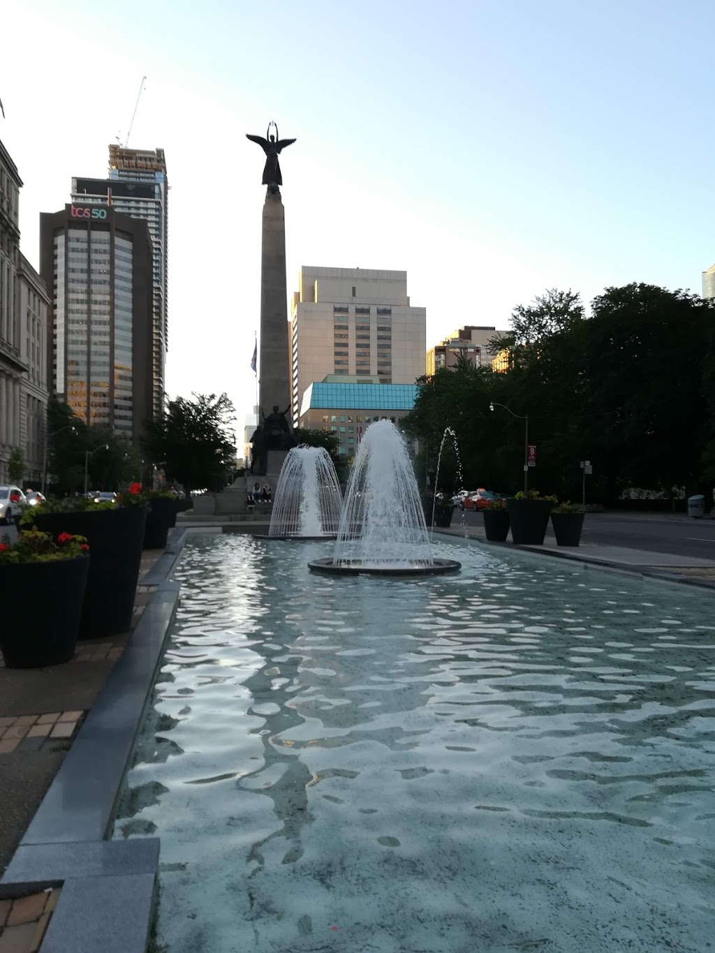 Shuter House Hotel | 118 Shuter St, Toronto, ON M5A 1V8, Canada | Phone: (647) 561-4552