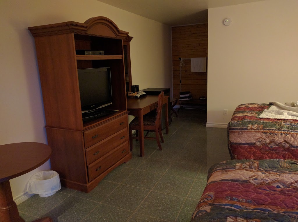 Adairs Wilderness Lodge | 900 Creek Rd, Shepody, NB E4E 5R9, Canada | Phone: (506) 432-6687