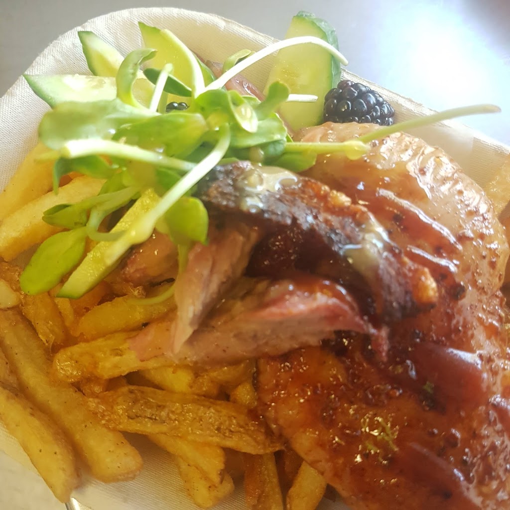 Kjs Kitchen | 300 Aiken St, Meaford, ON N4L 1B3, Canada | Phone: (519) 378-5261