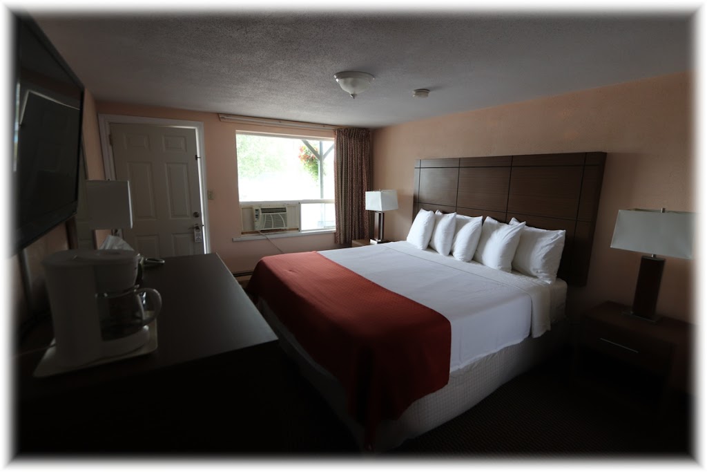 Campbellford River Inn | 316 County Rd 38, Campbellford, ON K0L 1L0, Canada | Phone: (705) 653-1771
