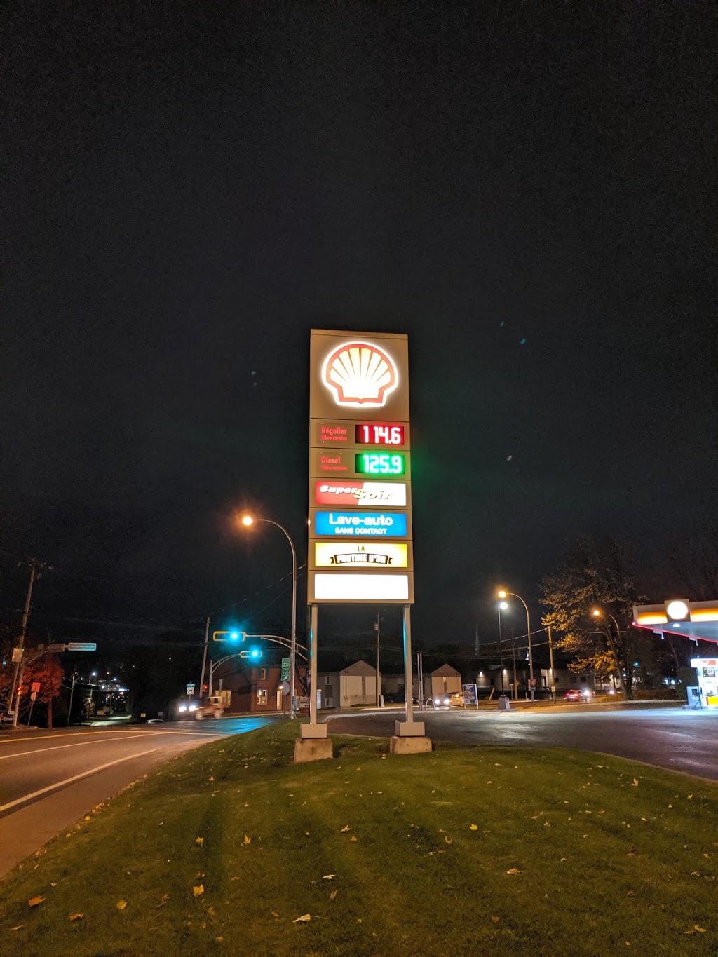 Shell | 950 Boulevard Dionne, Saint-Georges, QC G5Y 3T9, Canada | Phone: (418) 221-6299