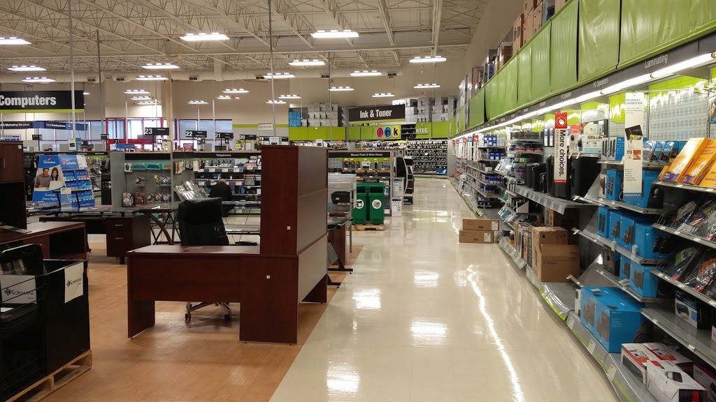 Staples | 245 Strasburg Rd, Kitchener, ON N2E 3W7, Canada | Phone: (519) 571-7420