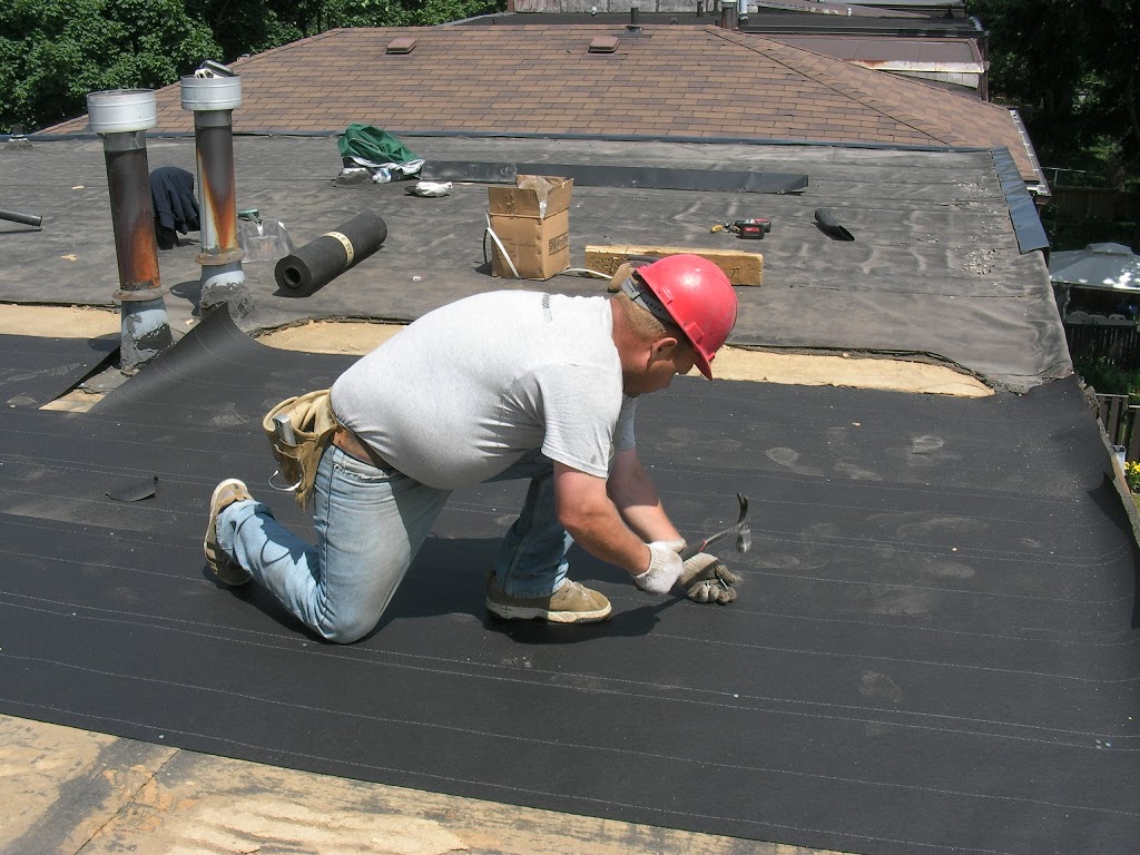 Royal Roofing Inc. | 2355 Tedlo St #4, Mississauga, ON L5A 3W7, Canada | Phone: (416) 880-7625