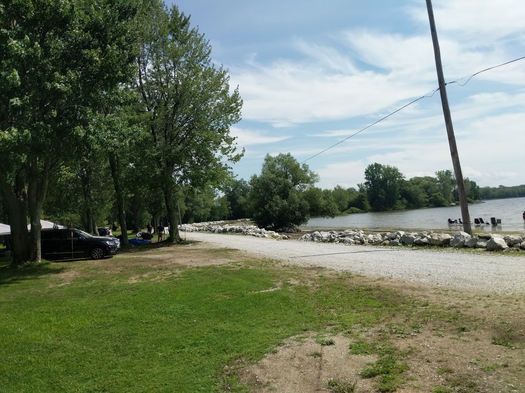 Kings Bay Resort | 1 Point Au Fer Rd, Champlain, NY 12919, USA | Phone: (514) 972-2272
