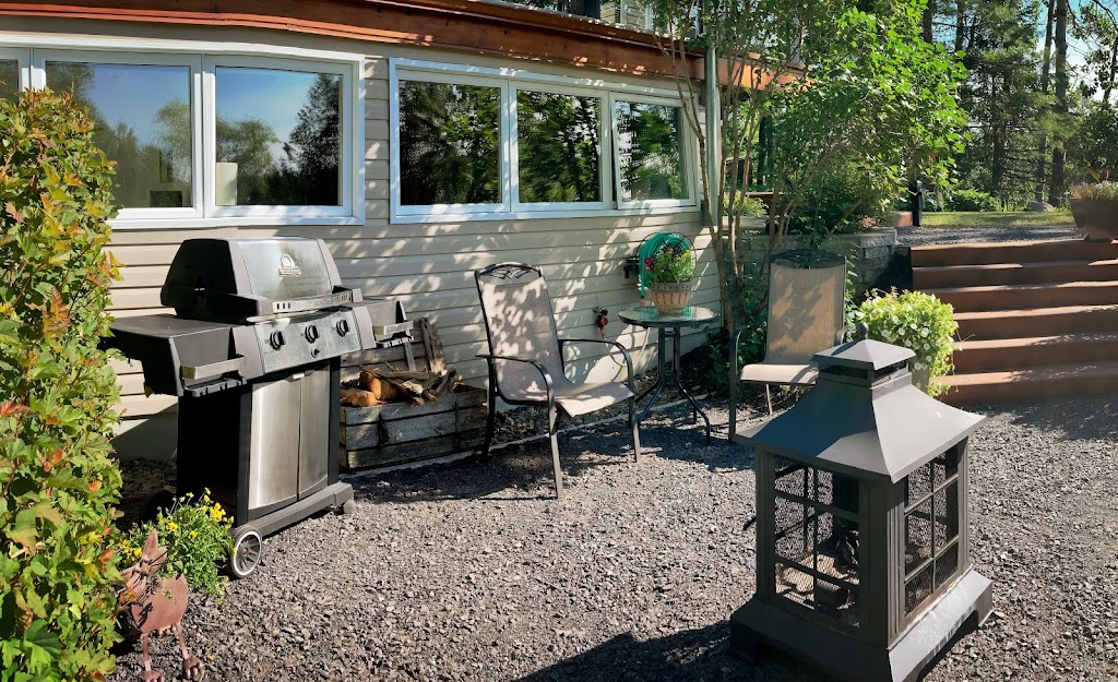Gîte Le Chat-let | 128 Pl. Lacasse, Saint-Gilles, QC G0S 2P0, Canada | Phone: (418) 805-3785