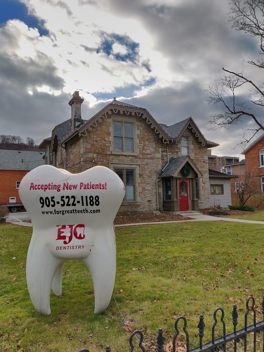 EJC Dentistry | 118 Stinson St, Hamilton, ON L8N 1S5, Canada | Phone: (905) 522-1188