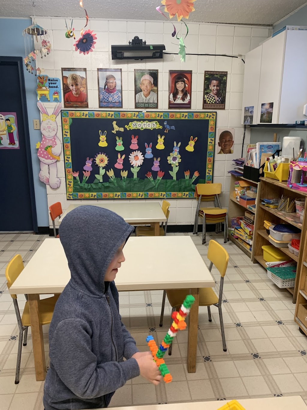 Charleswood Daycare. NW | 385 Capri Ave NW, Calgary, AB T2L 0J5, Canada | Phone: (403) 284-2648