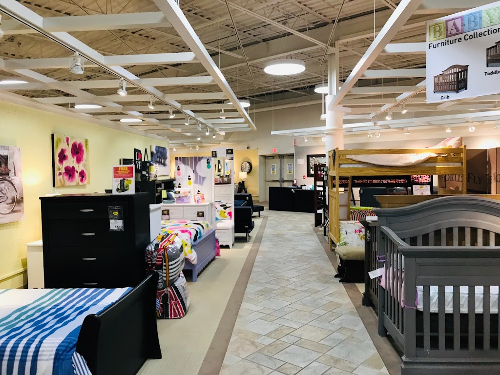 Leons Furniture | 286 Fairway Rd S, Kitchener, ON N2C 1W9, Canada | Phone: (519) 894-1850