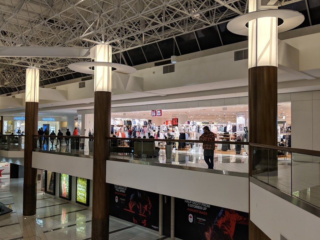 UNIQLO Guildford Town Centre | Centre Court, 10355 152 St Level 2, Surrey, BC V3R 7C1, Canada | Phone: (778) 827-0213