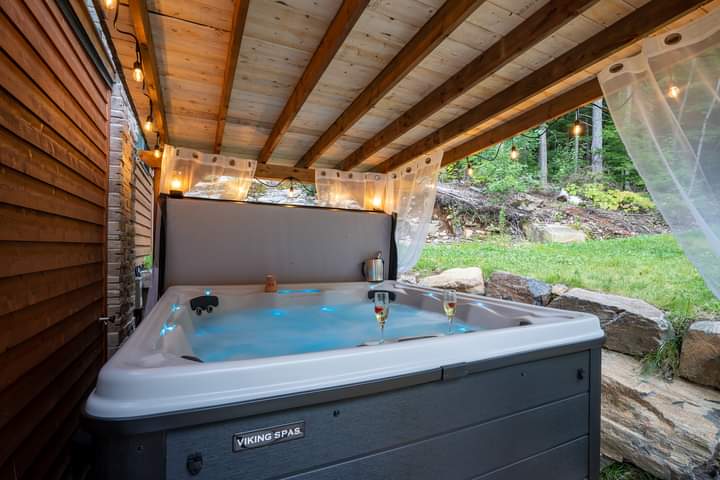 Le Vallon Royal & SPA | 20 Rue du Vallon, Sainte-Marcelline-de-Kildare, QC J0K 2Y0, Canada | Phone: (514) 591-1852