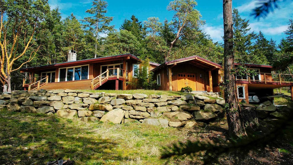 Bamboo Grove | 203 Pringle Farm Rd, Salt Spring Island, BC V8K 2Y2, Canada | Phone: (250) 537-5760