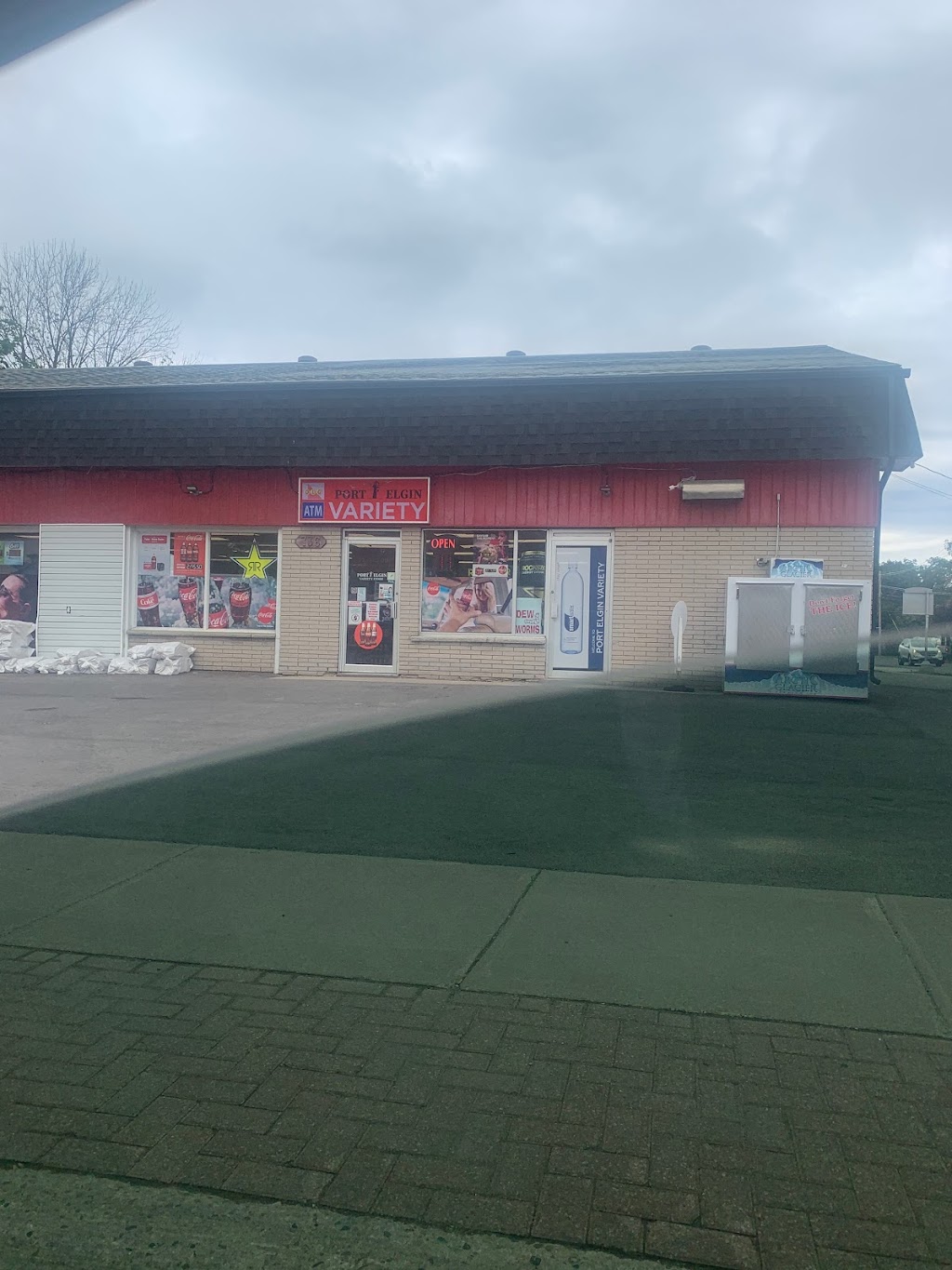 Port Elgin Variety | 736 Goderich St N, Port Elgin, ON N0H 2C0, Canada | Phone: (519) 389-5599