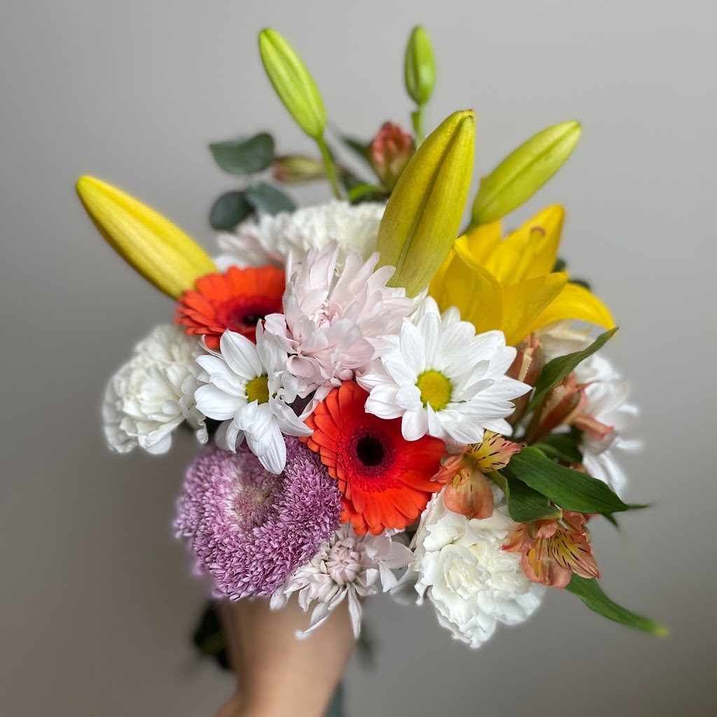 J.Bloom | 886 Stewart St, Winnipeg, MB R2Y 1P6, Canada | Phone: (204) 227-6816