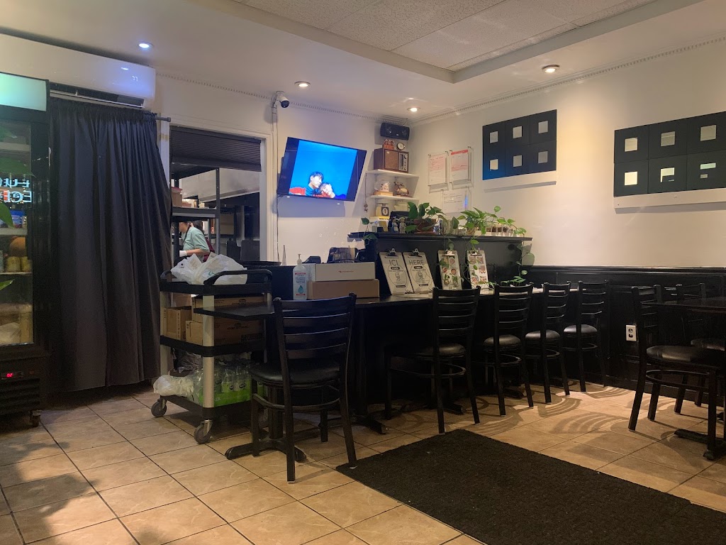 moa moa | 4424 Rue Wellington, Verdun, QC H4G 1W5, Canada | Phone: (514) 732-0000