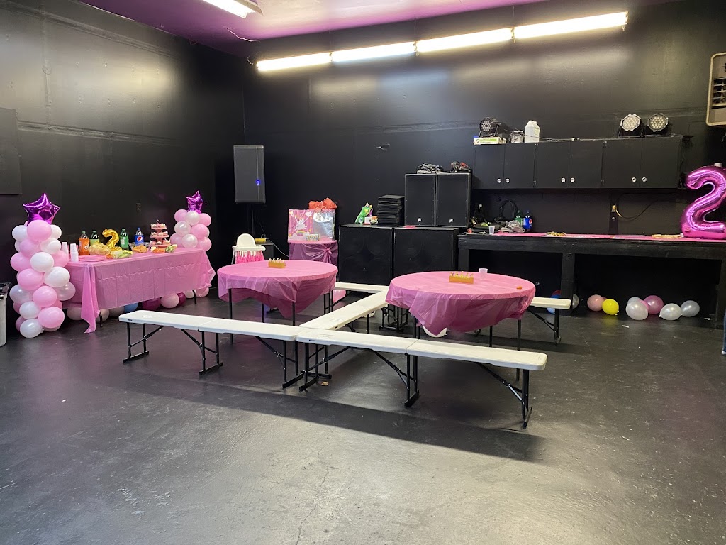 Freebird Entertainment | The Nest YEG | 4407 209 St NW, Edmonton, AB T6M 2P3, Canada | Phone: (780) 966-1556