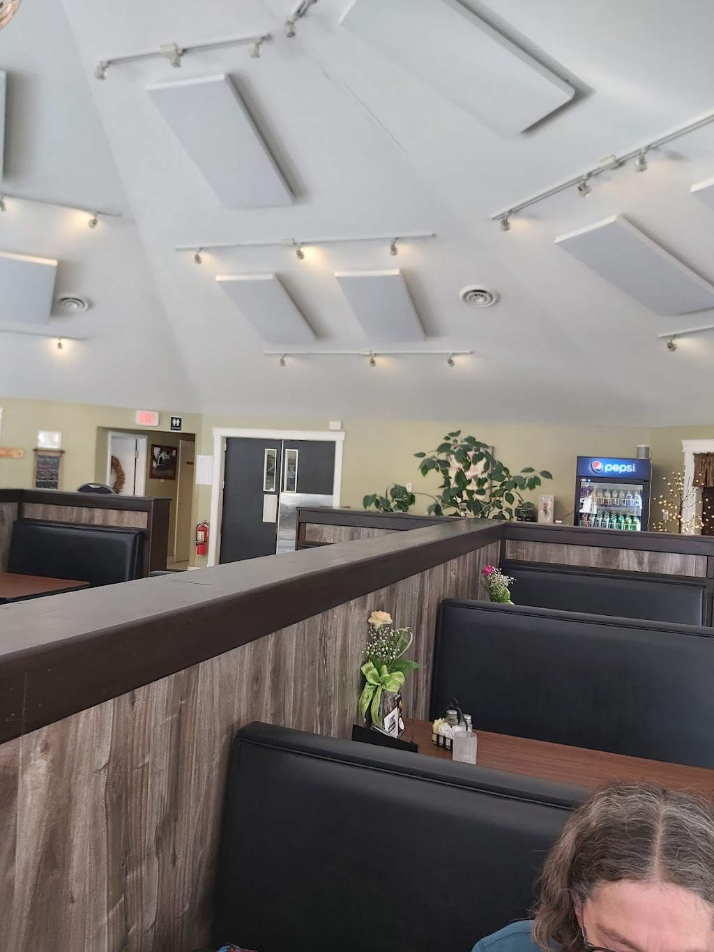 Angies Family Restaurant | 71 Main St, Middleton, NS B0S 1P0, Canada | Phone: (902) 363-2238