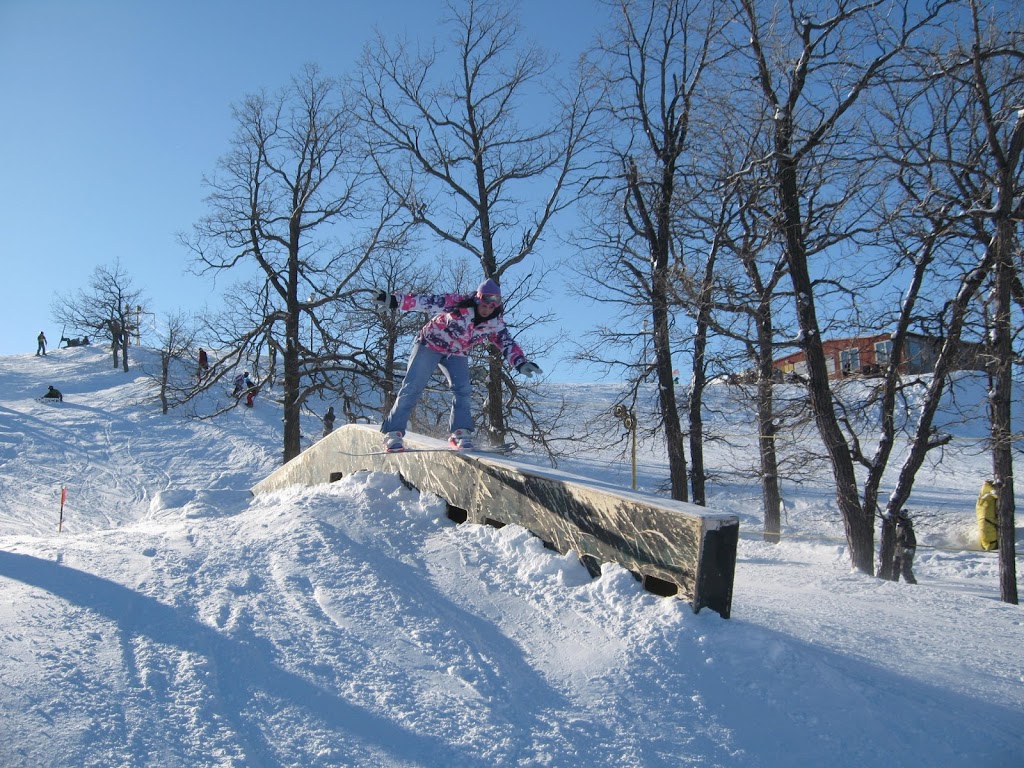 Stony Mountain Ski Area | 11016 E Sellars Hill Road, Stony Mountain, MB R0C 3A0, Canada | Phone: (204) 344-5977