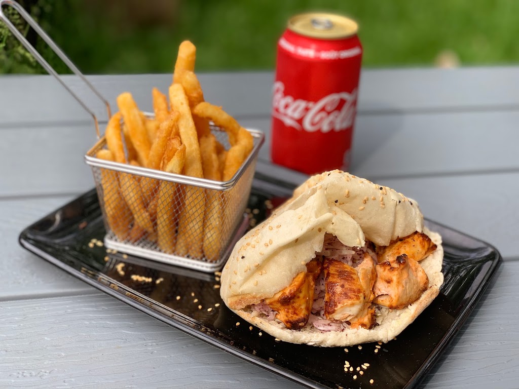 Grillade Damlaj | 1712 Rue DOxford, Saint-Laurent, QC H4L 1B6, Canada | Phone: (514) 337-8333