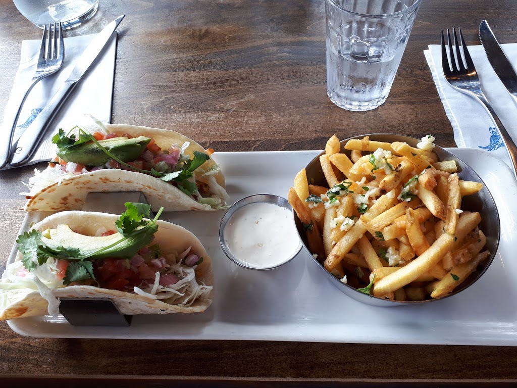 Earls Kitchen + Bar | 1848 Main St #101, Penticton, BC V2A 5H3, Canada | Phone: (250) 493-7455