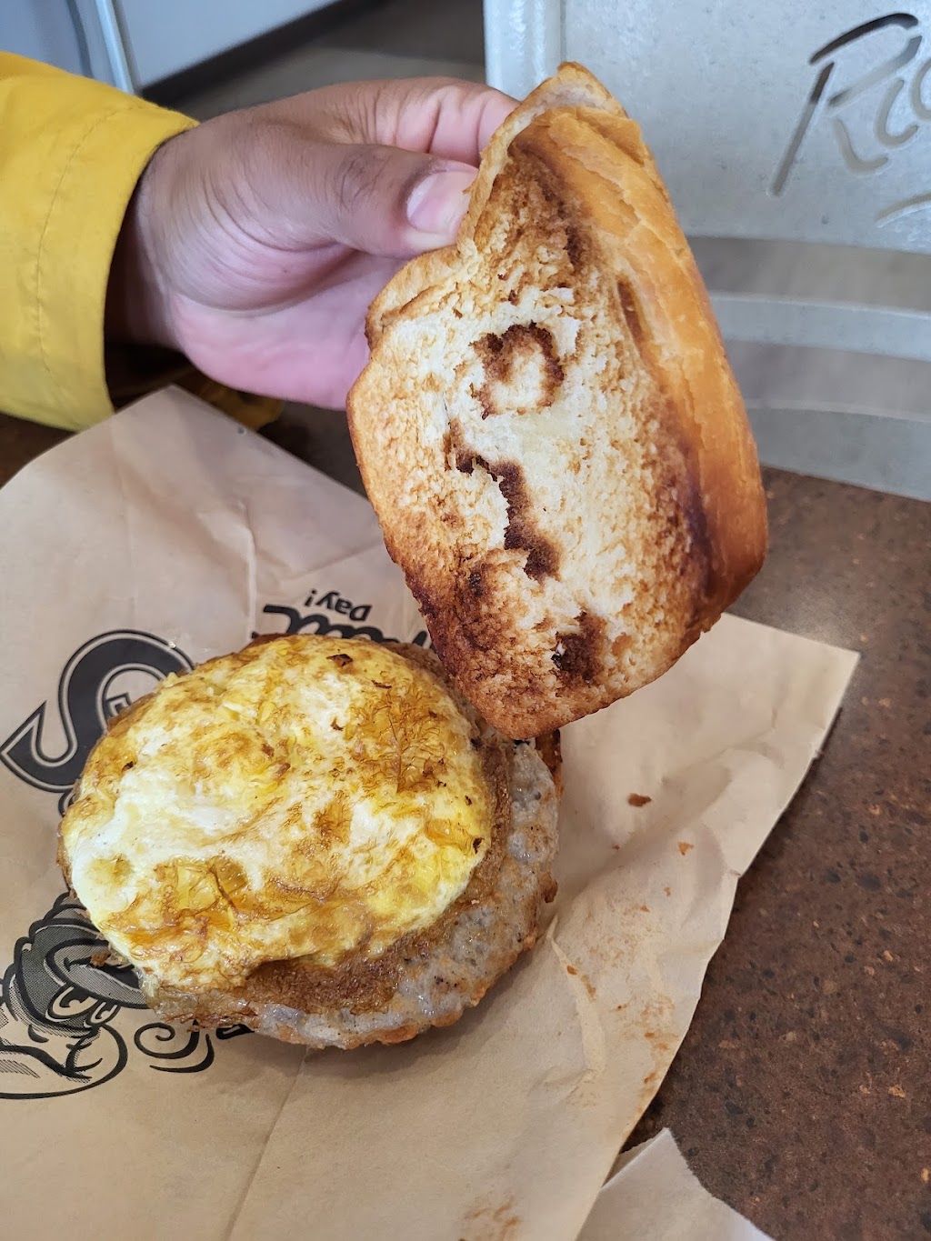 Robins Donuts | 15616 Cabot Trail, Chéticamp, NS B0E 1H0, Canada | Phone: (902) 224-2214