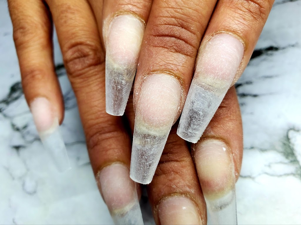 Diamond Nails Studio | 1124 Colville Rd, Victoria, BC V9A 4P7, Canada | Phone: (250) 516-5514