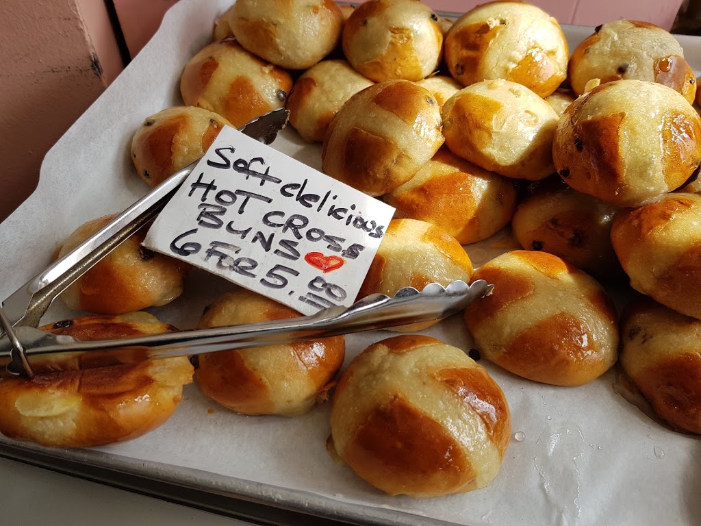 Sweet Trolley Bakery | 3056 Dundas St W, Toronto, ON M6P 1Z7, Canada | Phone: (416) 762-1487